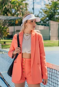 The-Short-Suit-A-Fashion-Statement-Revolutionizing-the-Streets-and-Screens