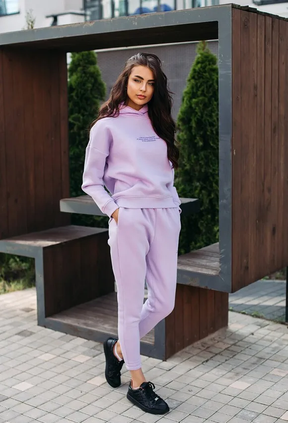 Chic or Social Faux Pas? Unveiling the Cultural Variations of Public Pajama Acceptance