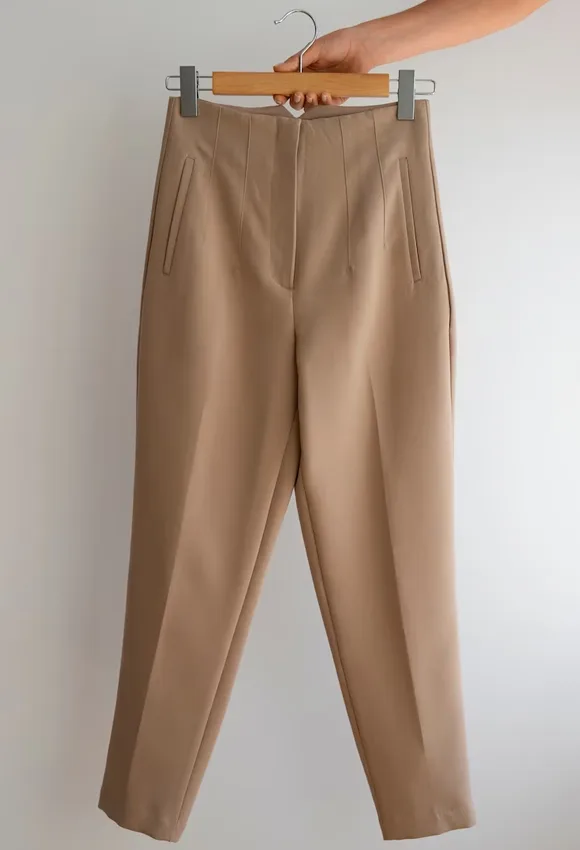 Linen Love: Mastering the Art of Styling Linen Pants