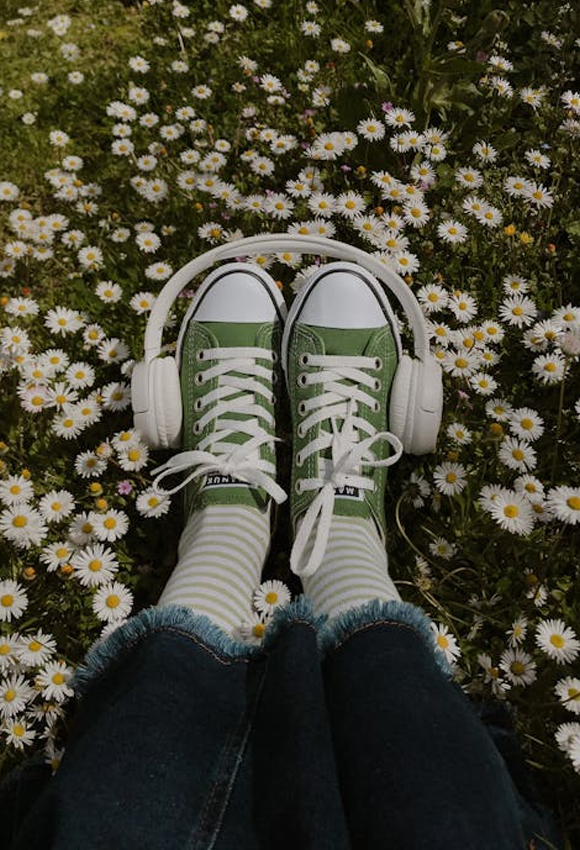 Sole Mates: The Must-Have Women’s Sneaker Trends for 2024