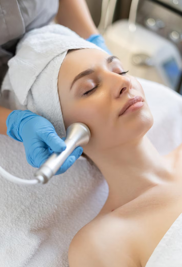 Hydrafacial 101: Benefits, Procedure, Aftercare & More for Glowing Skin