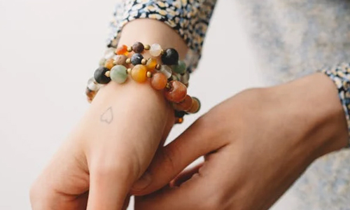 Chunky-and-colorful-bracelet