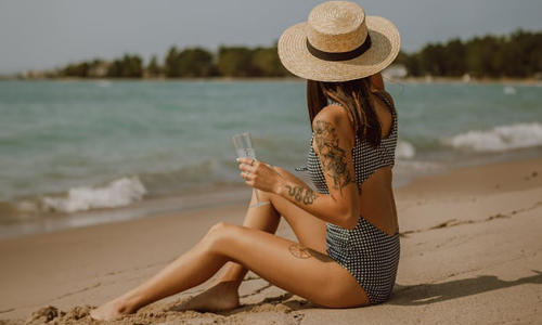 Black-and-white-bikini