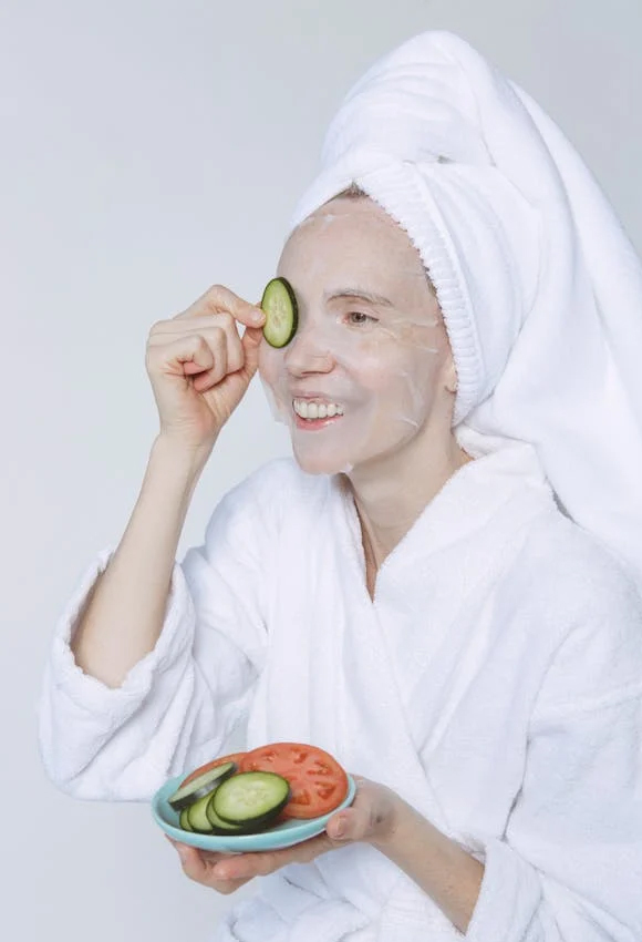 Chill Out & Look Flawless: Your Guide to Cooling Summer Skincare