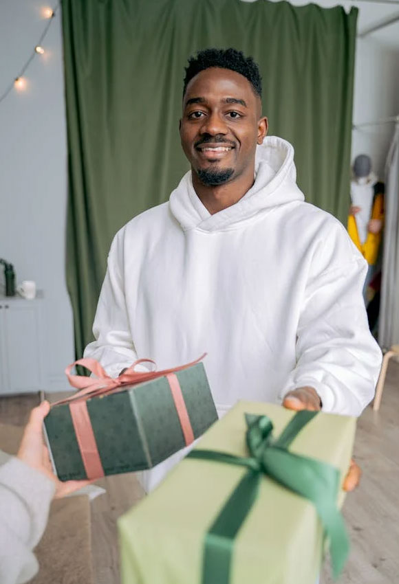 Luxury Gift Guide for Men: Unforgettable Presents He’ll Truly Treasure