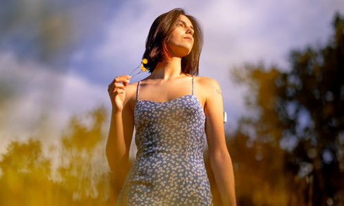 Women-wearing-blue-floral-dress