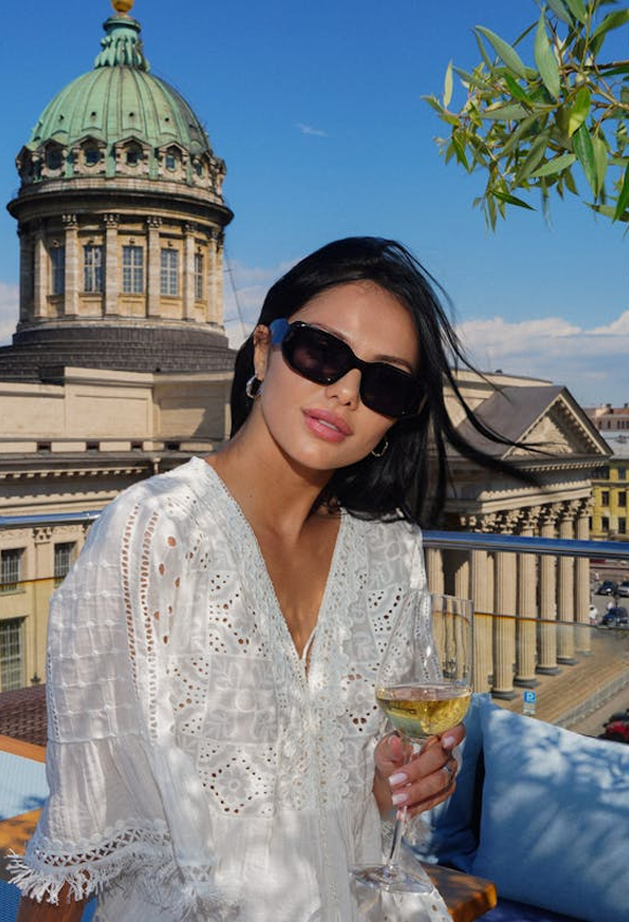 Celeb-Inspired Summer Style: Steal These Chic Vacation Looks