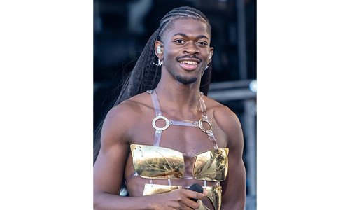 Lil-Nas-X-in-golden-outfit