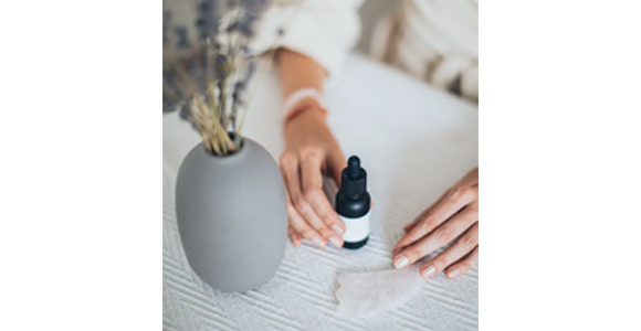 Gua-sha-and-serum