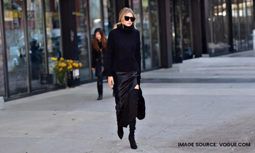 Gigi-Hadid-in-Black-Knit