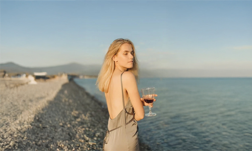 Breezy Dresses & Resortwear Staples