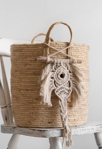 Why-Every-Fashionista-Needs-a-Straw-Bag-This-Season