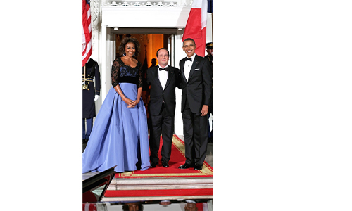 Dressing Diplomacy in Silk and Structure