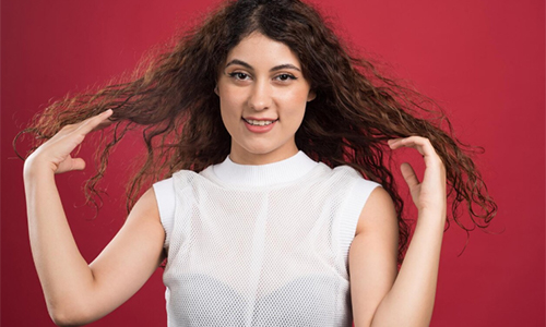 Who Can Pull Off the Wet Hair Look