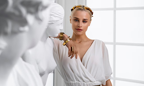 Accessorize-with-Restraint