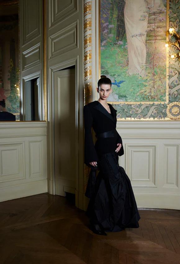 Peet Dullaert Fall-Winter 2025 Collection: Sculpting the Human Silhouette