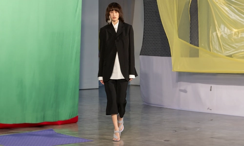 Keep accessories minimal