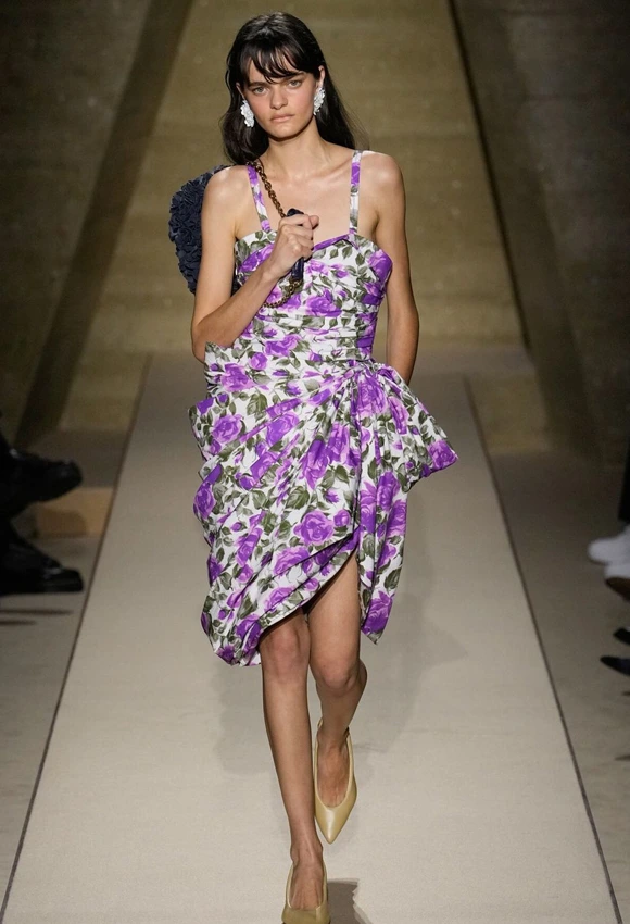 Chloé Spring Summer 2026: Printed Blooms & Soft Statements