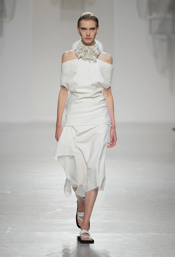 Niccolò Pasqualetti SS26 — Where Structure Meets Fluidity