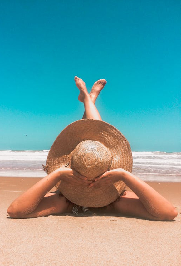 Beach Essentials with a Conscience: Reef-Safe Sunscreen Options