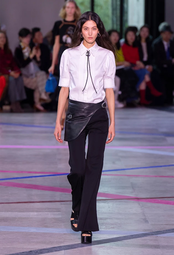 Shiatzy Chen SS26: Unstill’s Fusion of 70s Freedom and Eastern Artistry