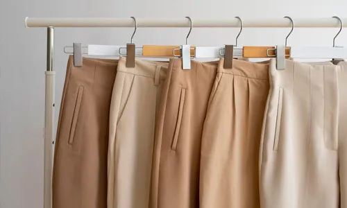 Pleated Pants Make a Statement