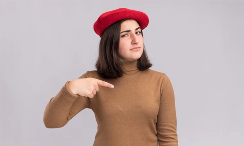 How to Style a Women's Beret Hat