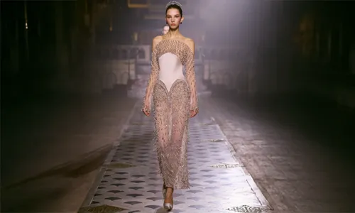 Couture as a Human Gesture