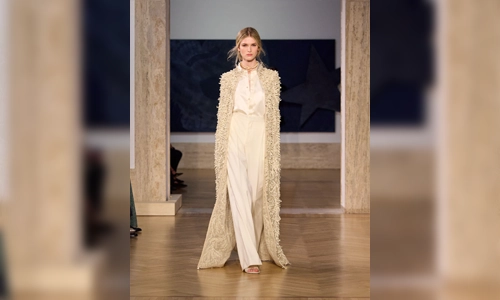 Fendi Fall-Winter 2026 couture visually compelling is its ability to move between extremes