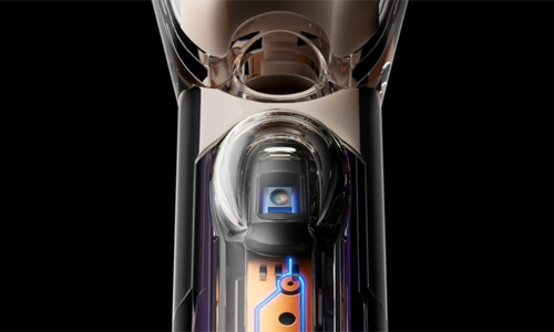 Dyson's CameraJet uses a 100,000 pixel camera and its Gap Optical Targeting™ technology to identify gaps between teeth while you brush